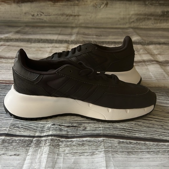 Adidas Original Retropy F2J CBlack/FTWWHT NOIESS Kid Size 5 - Picture 8 of 12